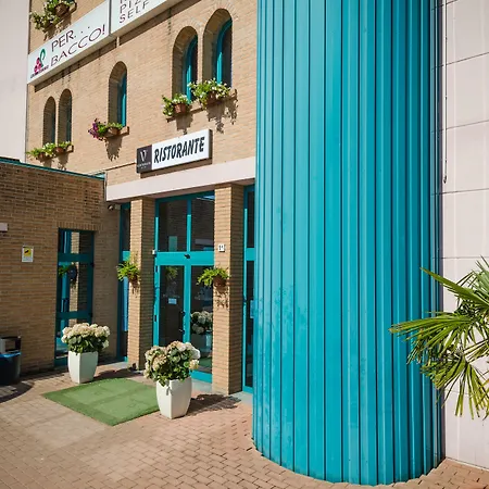 Luna Blu Hotel 3*