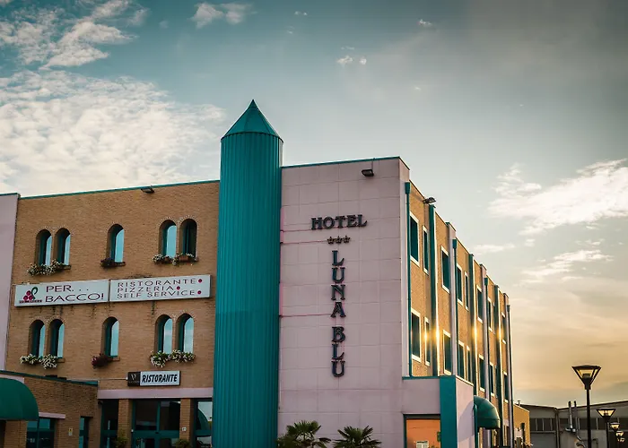 Luna Blu 호텔 3*